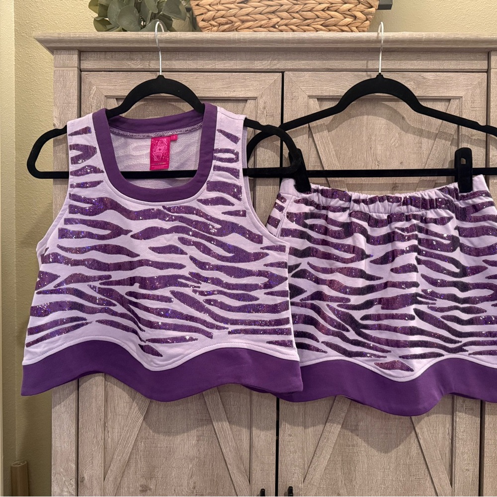 Queen Of Sparkles lavender and dark purple sequin tiger set